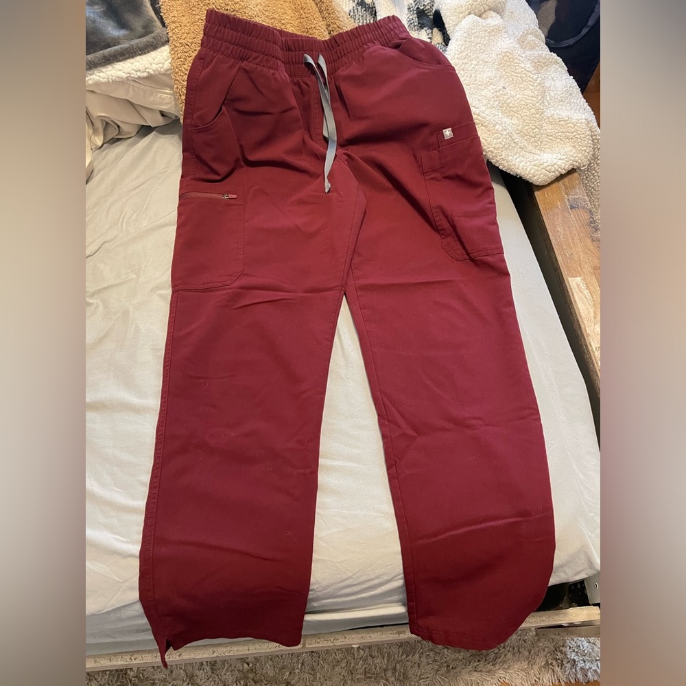 FIGS High Waisted Yola Skinny Scrub Pants Burgundy Size M Great Condition